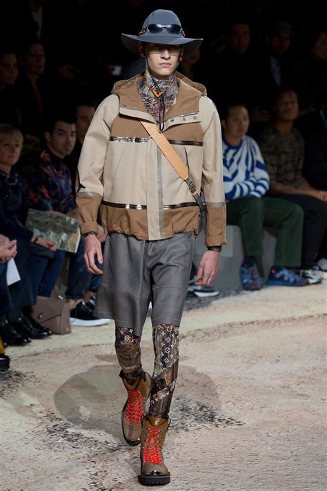 defile louis vuitton homme 2018|Louis Vuitton : Défilé Homme Automne / Hiver 2018/19.